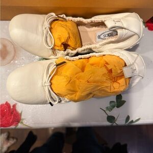 Tod's Cream Leather Loafers